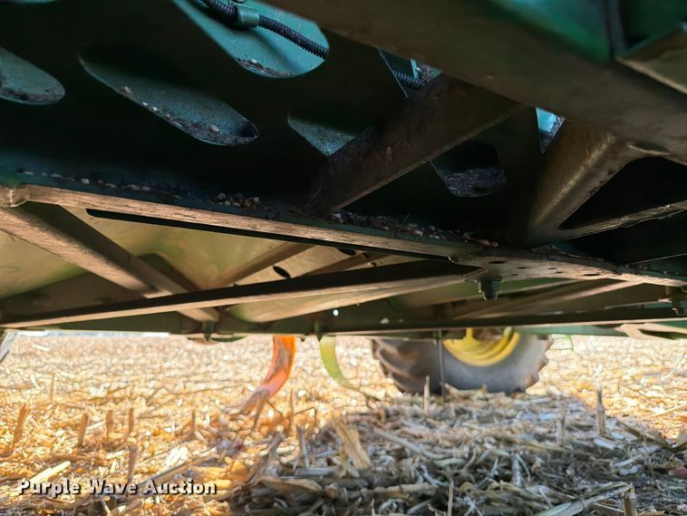 image for item YA5721 2004 John Deere 9660STS combine