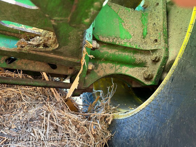 image for item YA5721 2004 John Deere 9660STS combine