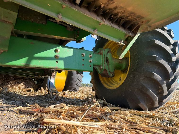 image for item YA5721 2004 John Deere 9660STS combine