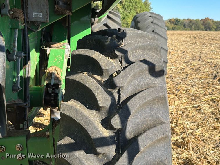image for item YA5721 2004 John Deere 9660STS combine