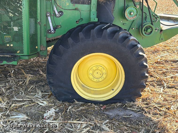 image for item YA5721 2004 John Deere 9660STS combine