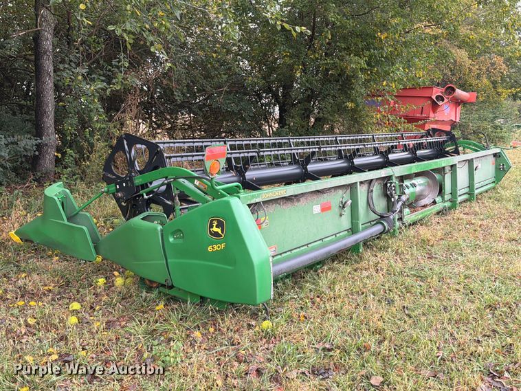 image for item YA5722 2010 John Deere 630F HydraFlex flex draper head