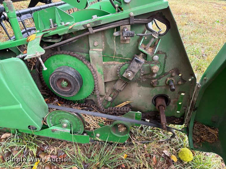 image for item YA5722 2010 John Deere 630F HydraFlex flex draper head