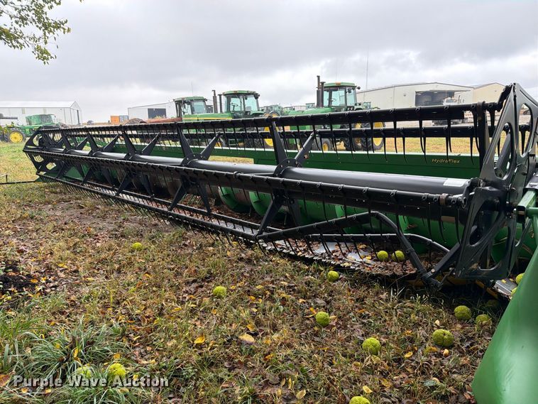 image for item YA5722 2010 John Deere 630F HydraFlex flex draper head