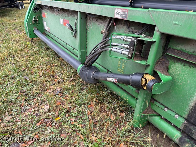image for item YA5722 2010 John Deere 630F HydraFlex flex draper head