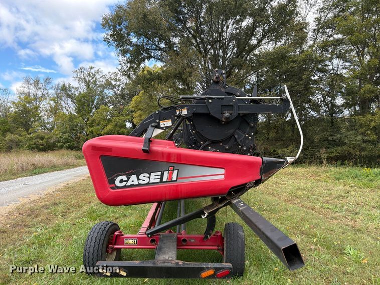 image for item YA5738 2011 Case IH 2162  35M10 2BH flex draper head
