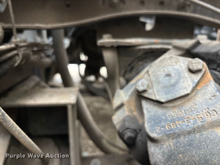 image for item DT0121 2007 Mack semi truck