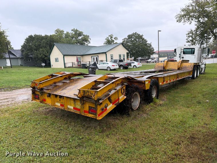 image for item DT3011 1978 Alabama Trailer Co. MTS 30 AW lowboy equipment trailer