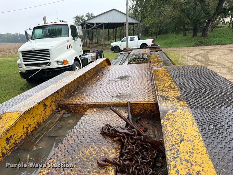 image for item DT3011 1978 Alabama Trailer Co. MTS 30 AW lowboy equipment trailer