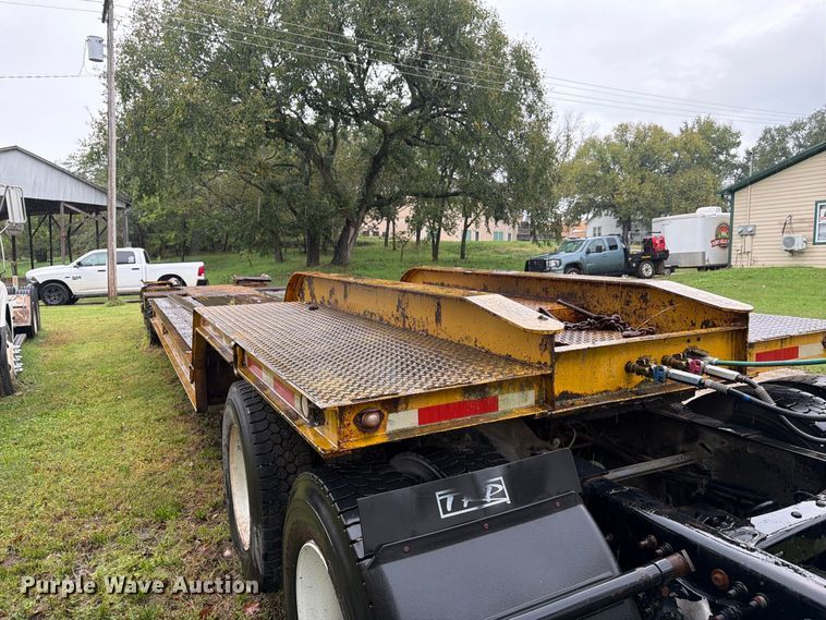 image for item DT3011 1978 Alabama Trailer Co. MTS 30 AW lowboy equipment trailer