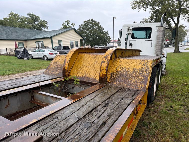 image for item DT3011 1978 Alabama Trailer Co. MTS 30 AW lowboy equipment trailer