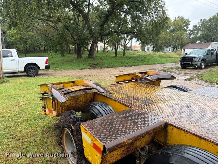 image for item DT3011 1978 Alabama Trailer Co. MTS 30 AW lowboy equipment trailer