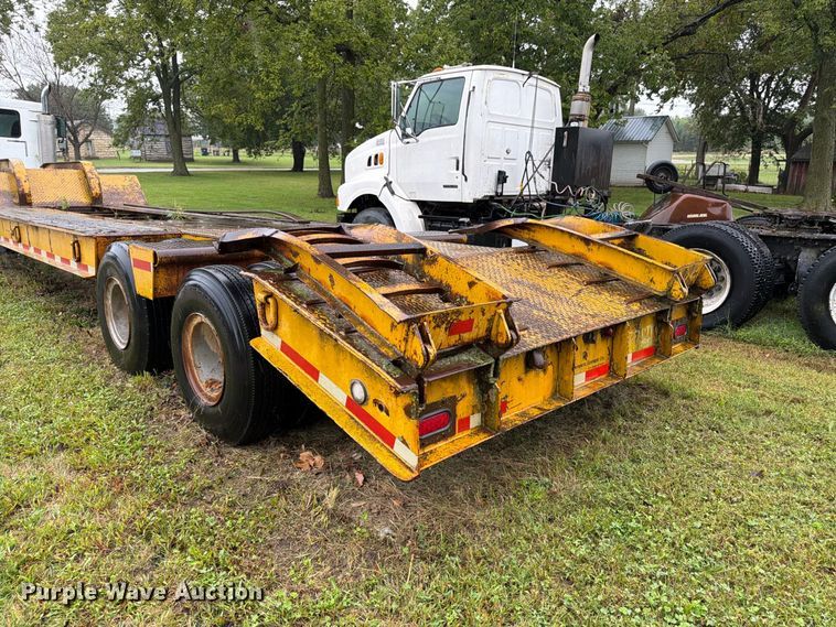 image for item DT3011 1978 Alabama Trailer Co. MTS 30 AW lowboy equipment trailer