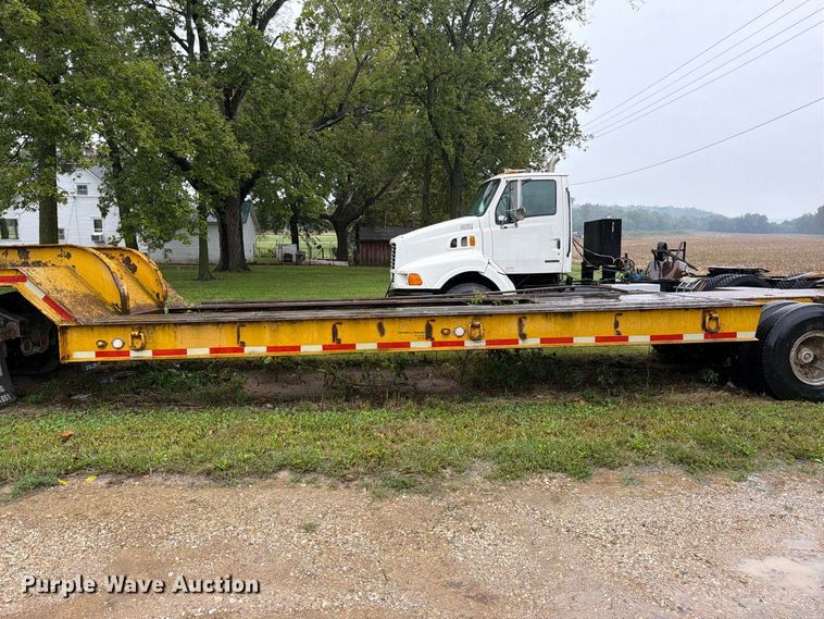 image for item DT3011 1978 Alabama Trailer Co. MTS 30 AW lowboy equipment trailer
