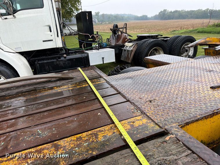 image for item DT3011 1978 Alabama Trailer Co. MTS 30 AW lowboy equipment trailer
