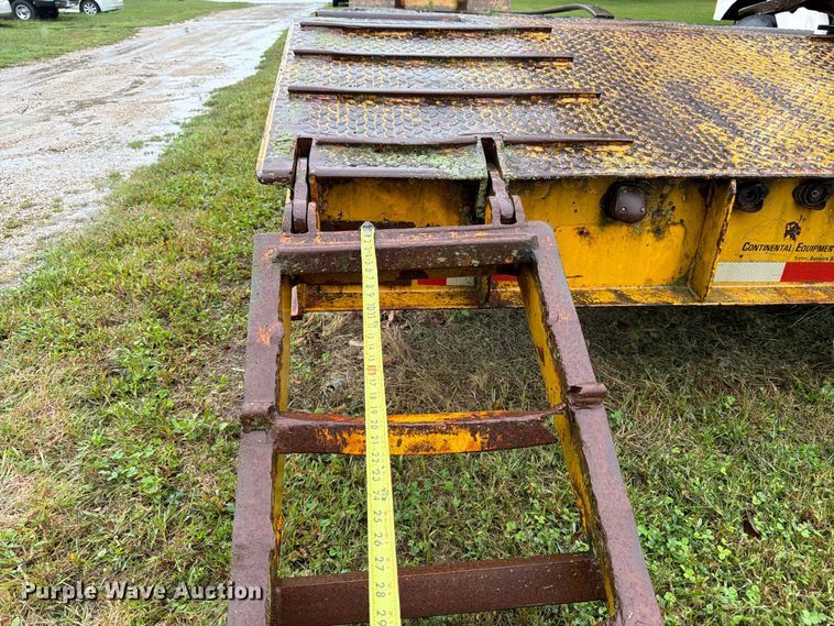 image for item DT3011 1978 Alabama Trailer Co. MTS 30 AW lowboy equipment trailer