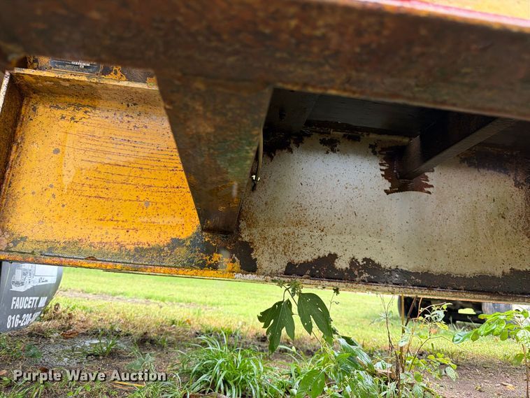 image for item DT3011 1978 Alabama Trailer Co. MTS 30 AW lowboy equipment trailer