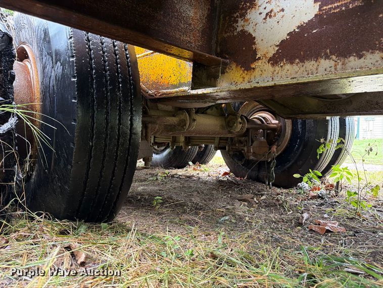 image for item DT3011 1978 Alabama Trailer Co. MTS 30 AW lowboy equipment trailer