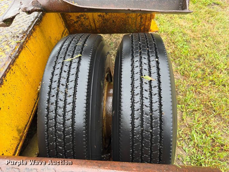 image for item DT3011 1978 Alabama Trailer Co. MTS 30 AW lowboy equipment trailer