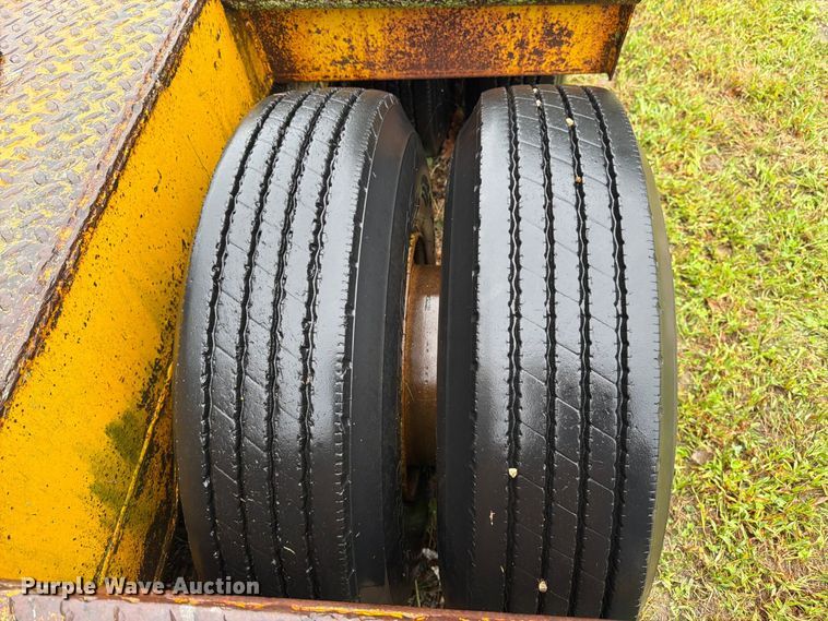 image for item DT3011 1978 Alabama Trailer Co. MTS 30 AW lowboy equipment trailer