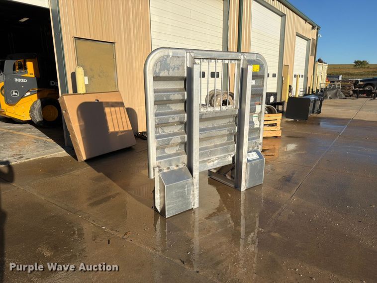 image for item DT3032 Truck parts