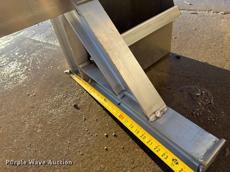 image for item DT3032 Truck parts