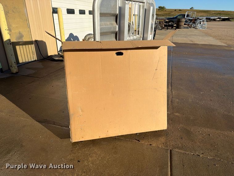 image for item DT3032 Truck parts