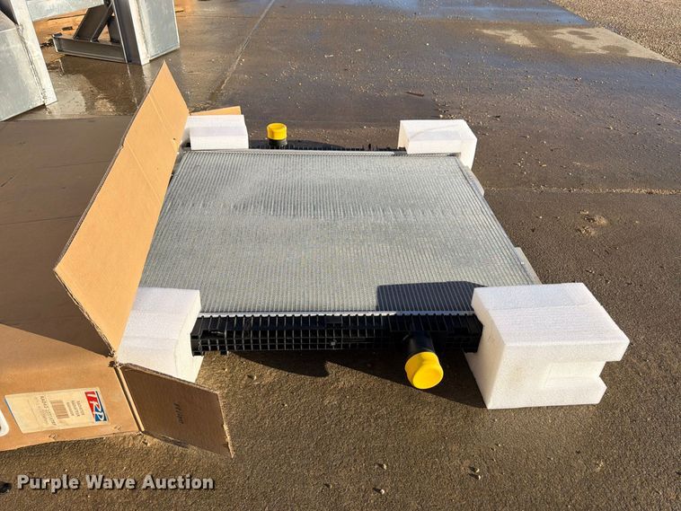 image for item DT3032 Truck parts