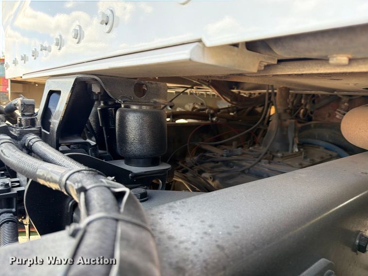 image for item DU3126 2012 Kenworth W900 truck cab and chassis
