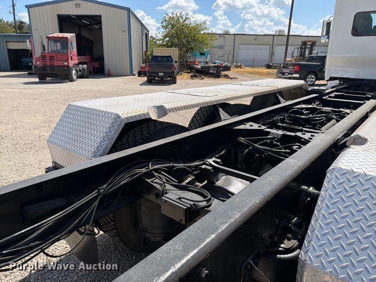 image for item DU3126 2012 Kenworth W900 truck cab and chassis