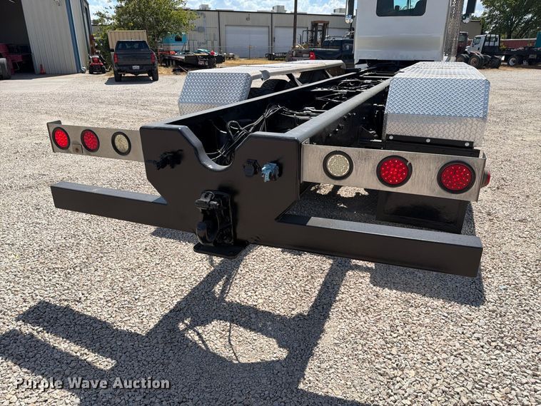 image for item DU3126 2012 Kenworth W900 truck cab and chassis