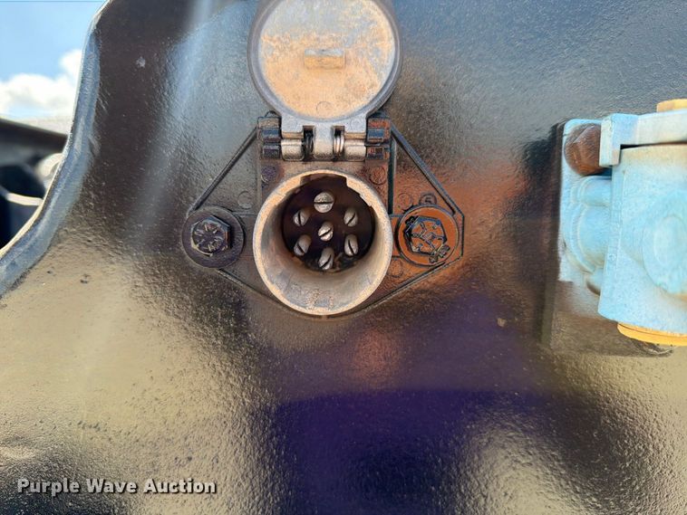image for item DU3126 2012 Kenworth W900 truck cab and chassis