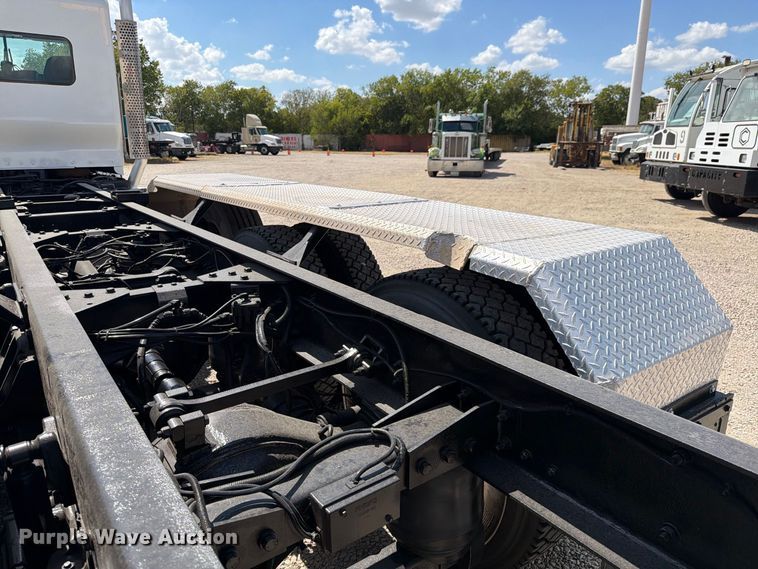 image for item DU3126 2012 Kenworth W900 truck cab and chassis