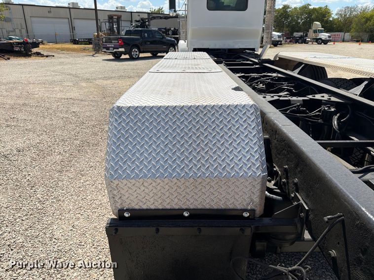 image for item DU3126 2012 Kenworth W900 truck cab and chassis