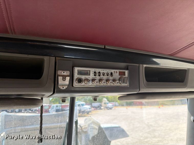 image for item DU3126 2012 Kenworth W900 truck cab and chassis