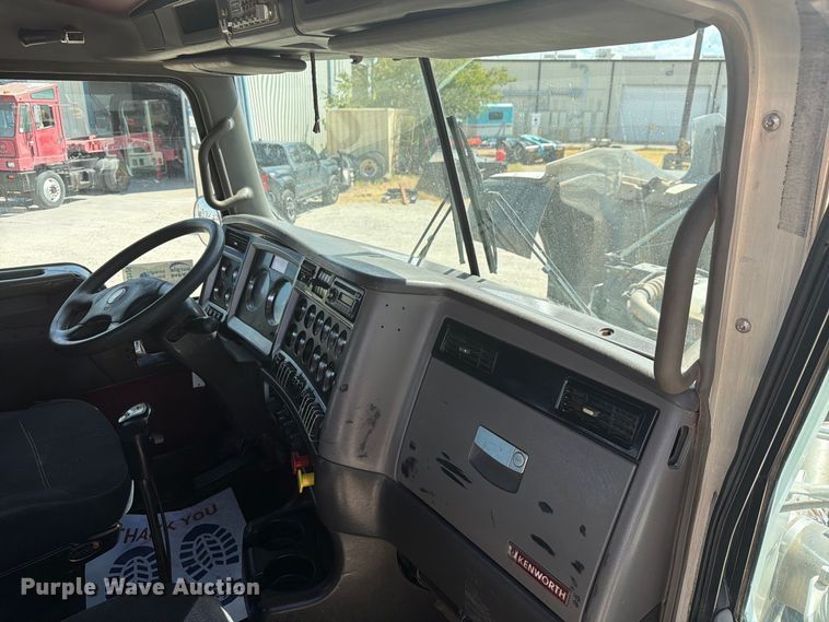 image for item DU3126 2012 Kenworth W900 truck cab and chassis