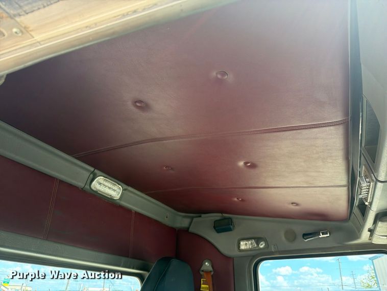 image for item DU3126 2012 Kenworth W900 truck cab and chassis