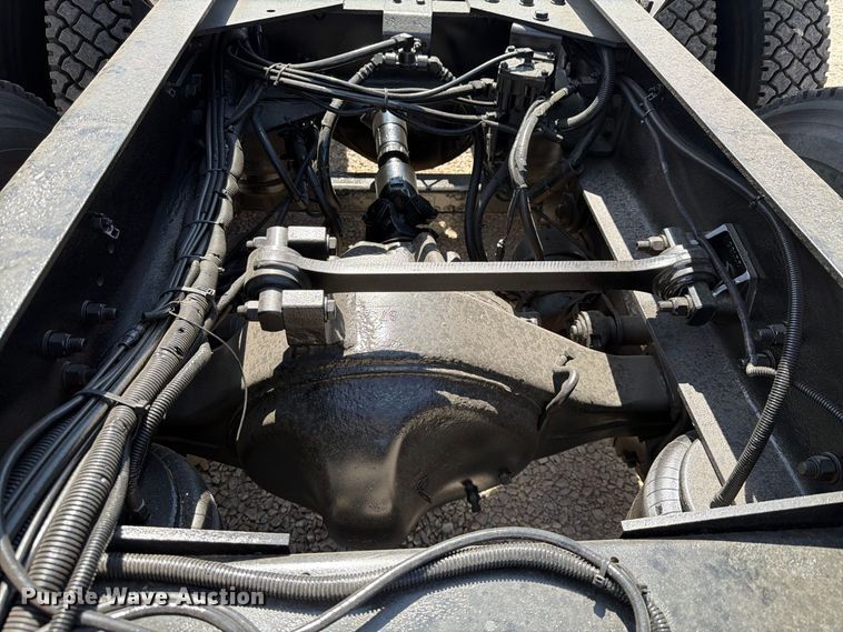 image for item DU3126 2012 Kenworth W900 truck cab and chassis