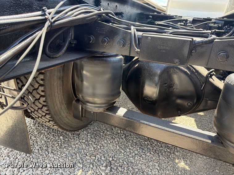 image for item DU3126 2012 Kenworth W900 truck cab and chassis