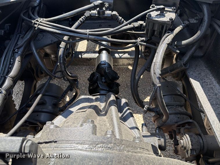 image for item DU3126 2012 Kenworth W900 truck cab and chassis