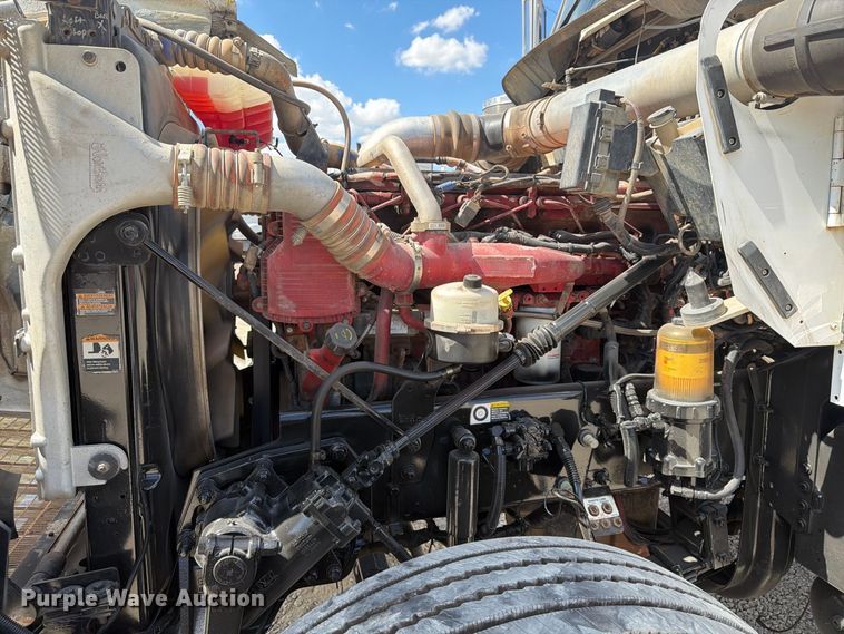 image for item DU3126 2012 Kenworth W900 truck cab and chassis
