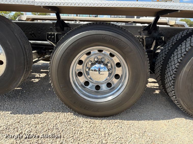 image for item DU3126 2012 Kenworth W900 truck cab and chassis
