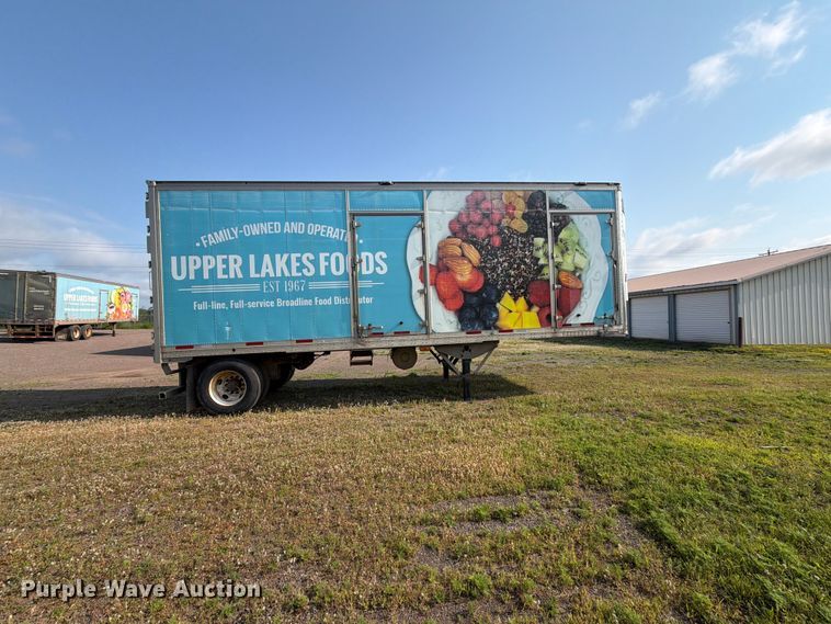 image for item DV8517 2017 CIMC refrigerated van trailer