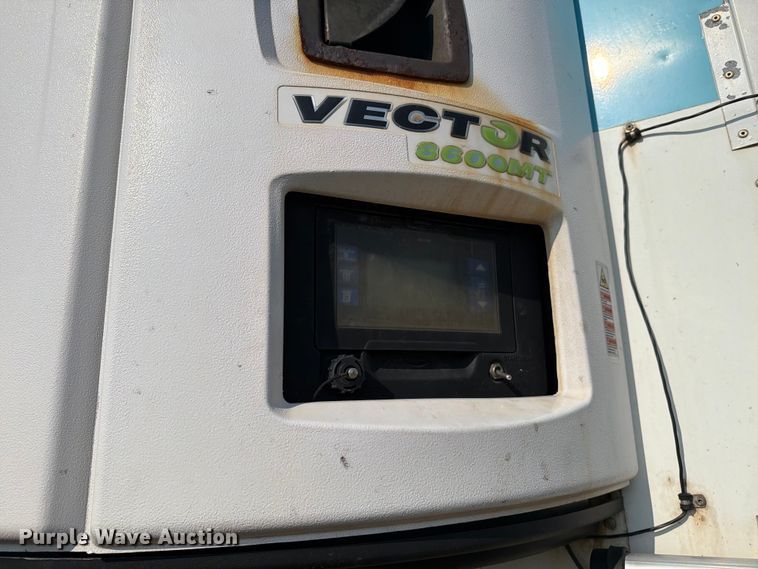 image for item DV8517 2017 CIMC refrigerated van trailer