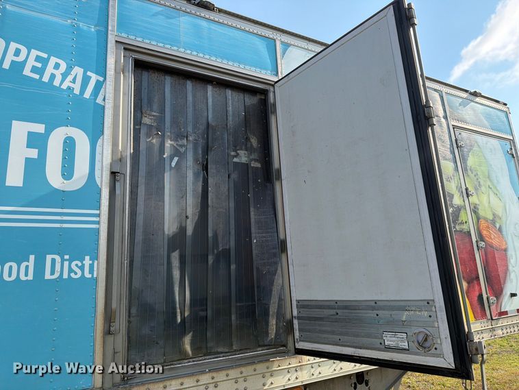 image for item DV8517 2017 CIMC refrigerated van trailer