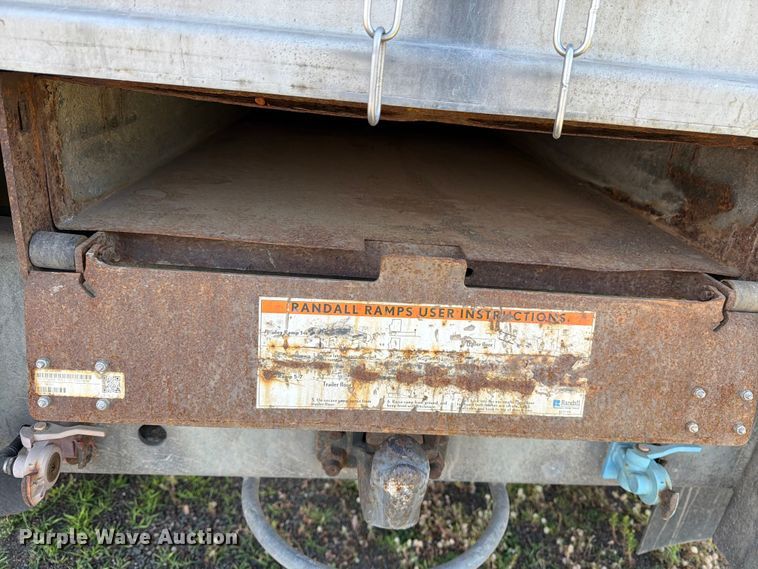 image for item DV8517 2017 CIMC refrigerated van trailer