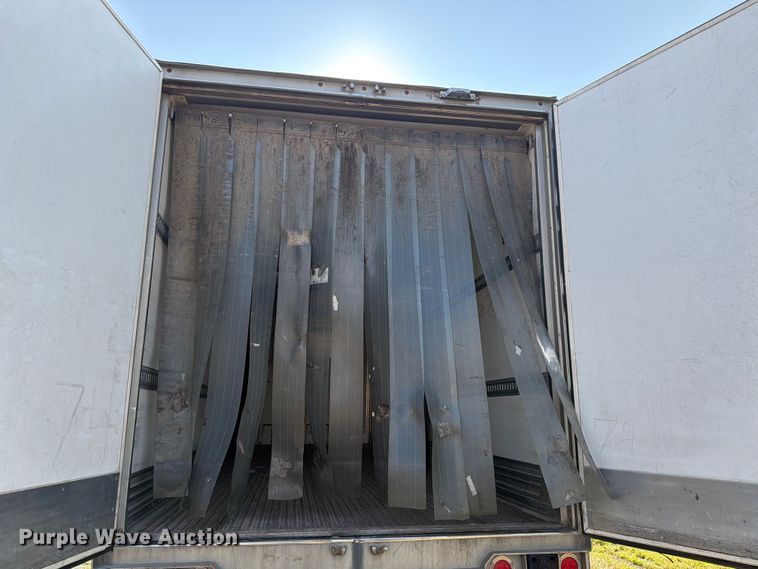 image for item DV8517 2017 CIMC refrigerated van trailer