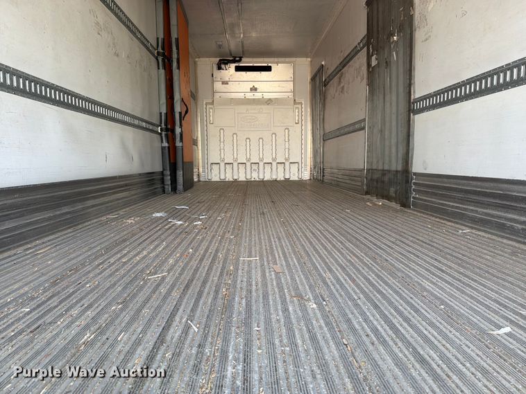image for item DV8517 2017 CIMC refrigerated van trailer