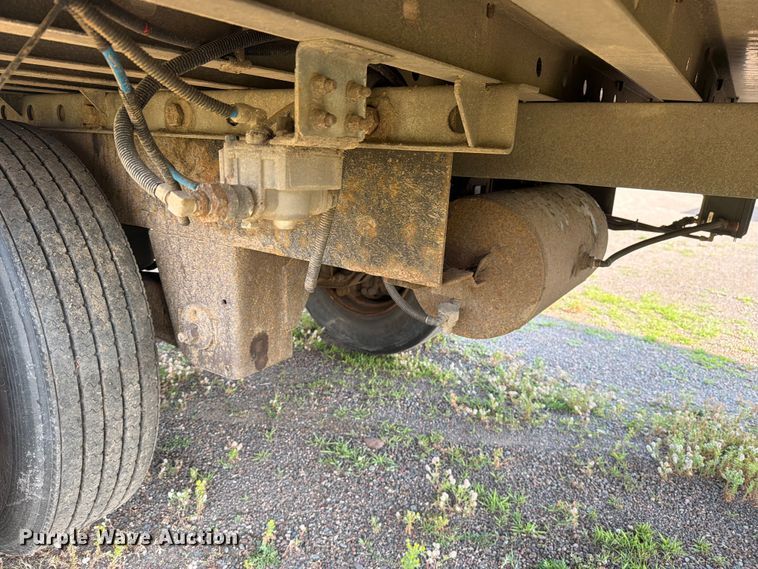 image for item DV8517 2017 CIMC refrigerated van trailer