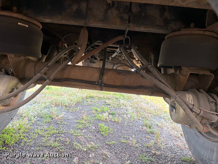 image for item DV8517 2017 CIMC refrigerated van trailer